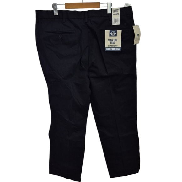 Dockers Signature Black Classic Fit Khaki Pants Size 40×30 - Picture 3 of 9